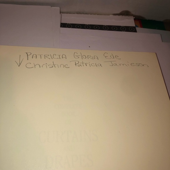 The Complete Book of Curtains and Drapes - Picture 3 of 11